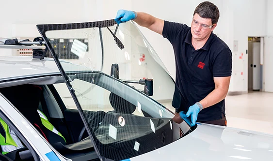 Мобильный сервис Автостекло России - замена и ремонт стекла на выезде